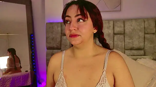 DaniniAnderson online show from April 14, 1:21 am