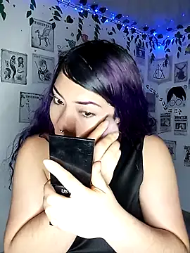 Snapshot of violetaa_castro chatting on October 9, 1:17 am violetaa castro online show from October 9, 1:17 am