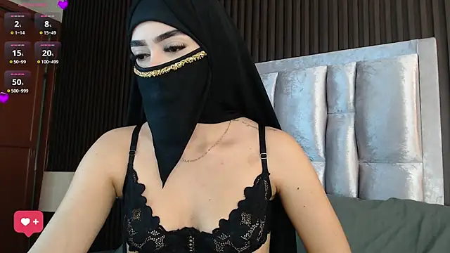 Snapshot of Zahra_milks chatting on June 20, 2:00 pm Zahra milks online show from June 20, 2:00 pm