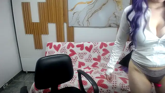 Snapshot of issa_voss chatting on October 10, 1:45 pm issa voss online show from October 10, 1:45 pm