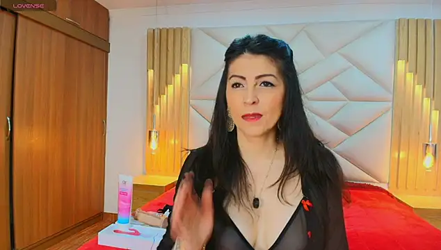 allie pearl online show from October 24, 12:04 pm