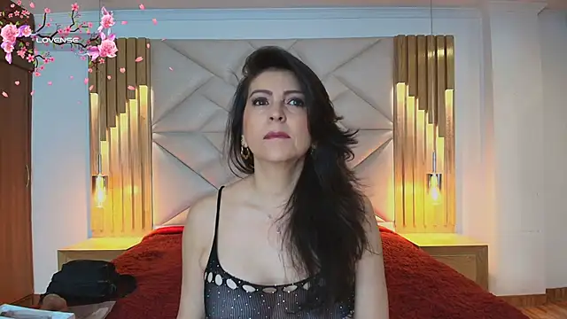 allie pearl online show from January 8, 12:00 pm