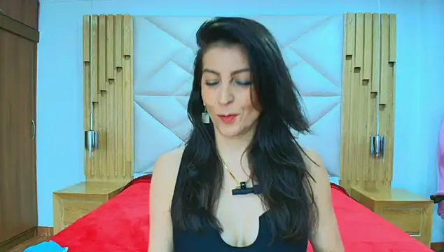 allie pearl online show from November 16, 12:10 pm