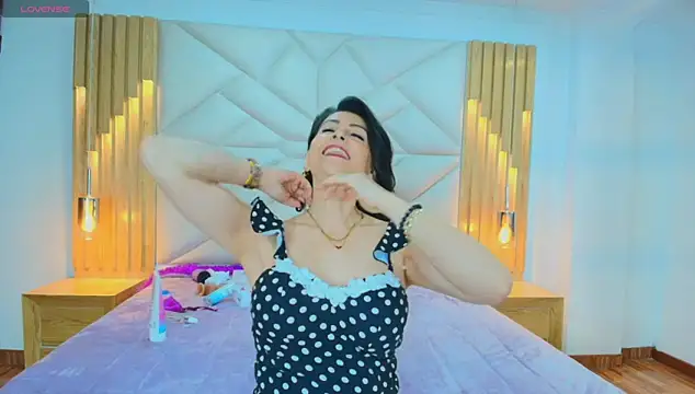 allie pearl online show from October 29, 12:04 pm