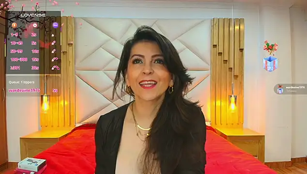 allie pearl online show from December 1, 12:06 pm