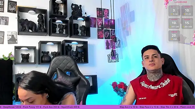 Snapshot of Sarahandzack chatting on November 4, 5:06 pm Sarahandzack online show from November 4, 5:06 pm