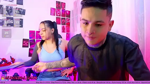 Snapshot of Sarahandzack chatting on September 25, 3:18 pm Sarahandzack online show from September 25, 3:18 pm