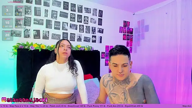 Snapshot of Sarahandzack chatting on September 13, 5:24 pm Sarahandzack online show from September 13, 5:24 pm