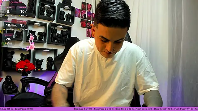 Snapshot of Sarahandzack chatting on October 10, 9:59 pm Sarahandzack online show from October 10, 9:59 pm