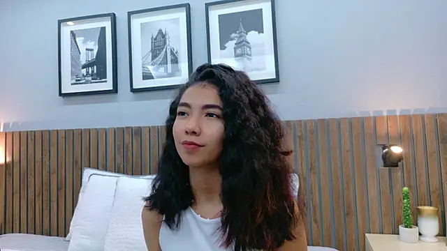 luna roja25 online show from December 20, 2:20 pm