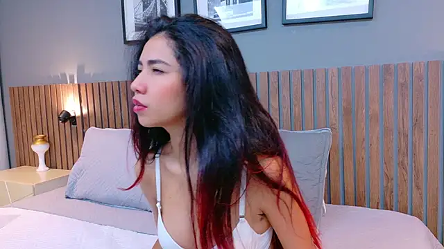 luna roja25 online show from September 20, 1:05 pm