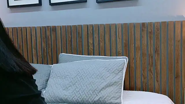 luna roja25 online show from February 2, 1:32 pm