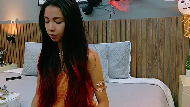 luna roja25 online show from October 31, 12:57 pm