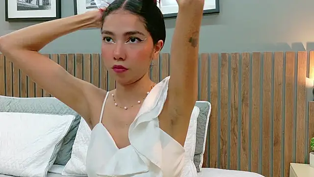 luna roja25 online show from November 12, 1:26 pm