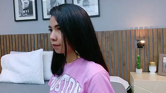 luna roja25 online show from December 17, 1:38 pm