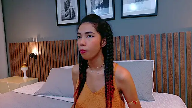 luna roja25 online show from September 25, 1:06 pm