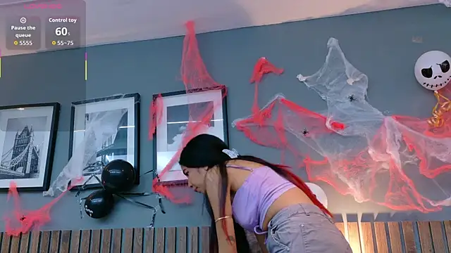 luna roja25 online show from October 20, 1:33 pm