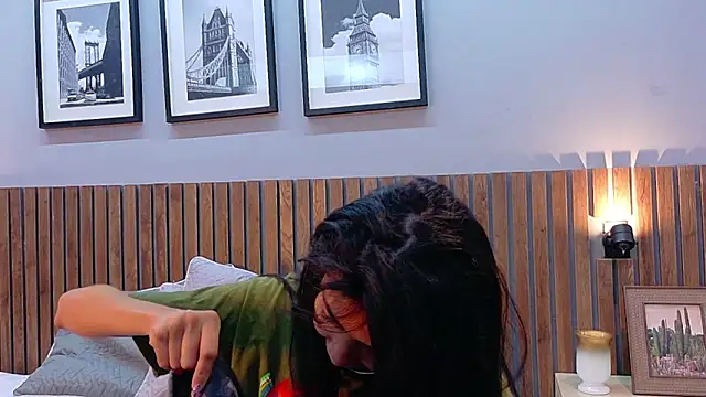 luna roja25 online show from February 26, 1:00 pm