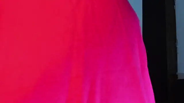 Snapshot of tianastone_ chatting on November 1, 5:03 am tianastone  online show from November 1, 5:03 am