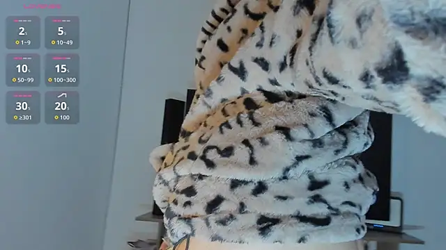 Snapshot of tianastone_ chatting on October 18, 6:26 am tianastone  online show from October 18, 6:26 am