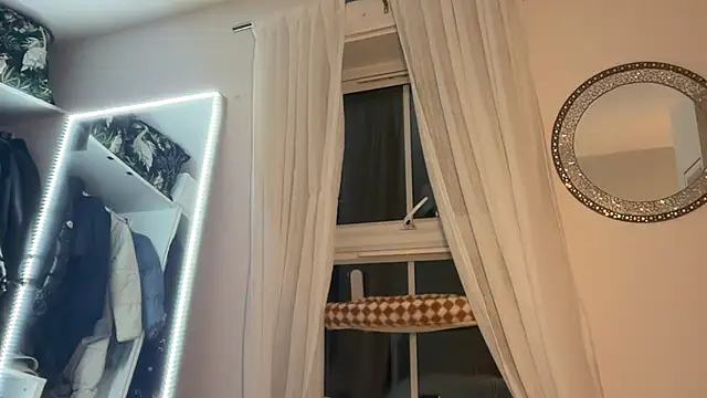 KayleeBella online show from February 16, 8:07 pm