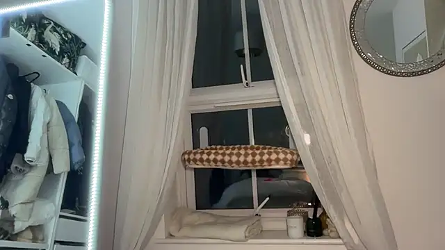 KayleeBella online show from February 11, 8:31 pm