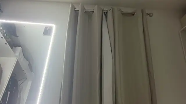 KayleeBella online show from November 30, 5:36 pm