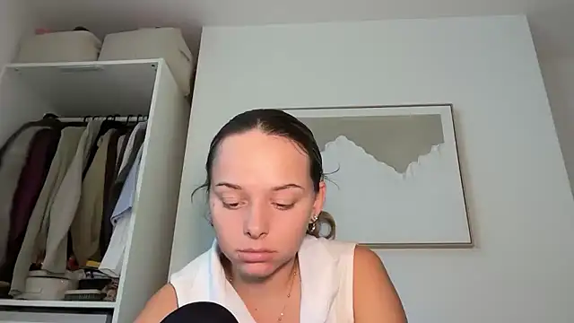 KayleeBella online show from January 17, 4:21 pm