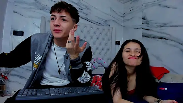 Snapshot of Ari_and_Storm chatting on December 21, 1:46 pm Ari and Storm online show from December 21, 1:46 pm