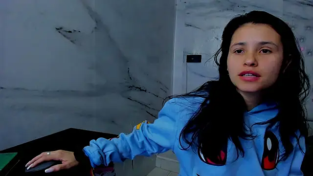 Snapshot of Ari_and_Storm chatting on February 8, 12:52 am Ari and Storm online show from February 8, 12:52 am