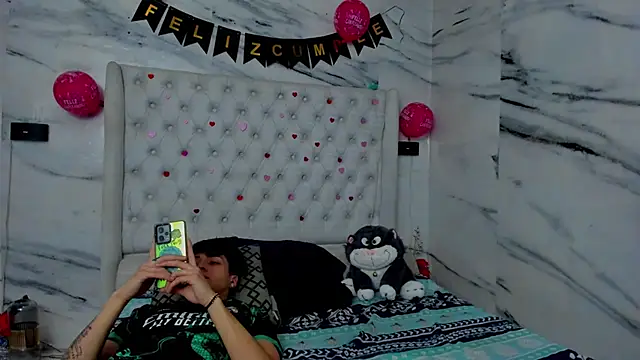 Ari and Storm online show from March 29, 2:08 pm