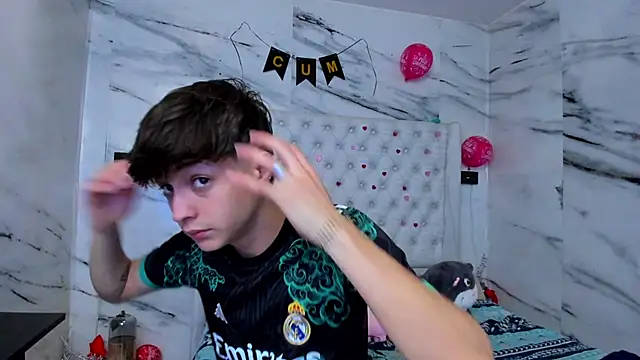 Ari and Storm online show from April 13, 2:43 pm