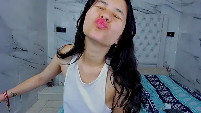 Snapshot of Ari_and_Storm chatting on October 4, 1:56 pm Ari and Storm online show from October 4, 1:56 pm