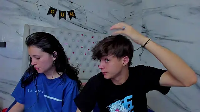 Ari and Storm online show from May 7, 3:26 pm