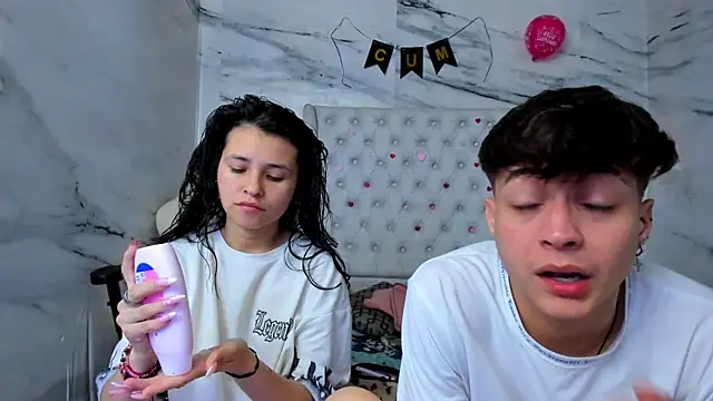 Ari and Storm online show from April 12, 1:36 pm