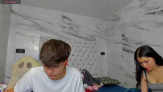 Ari and Storm online show from June 16, 2:17 pm