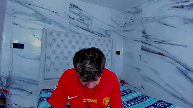 Snapshot of Ari_and_Storm chatting on December 14, 1:39 pm Ari and Storm online show from December 14, 1:39 pm