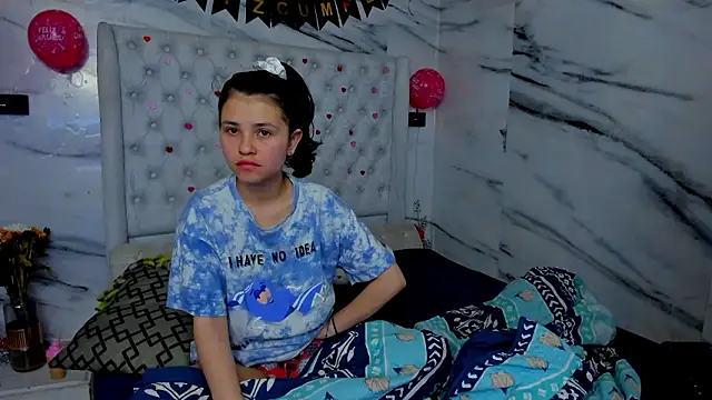 Snapshot of Ari_and_Storm chatting on March 1, 1:33 pm Ari and Storm online show from March 1, 1:33 pm