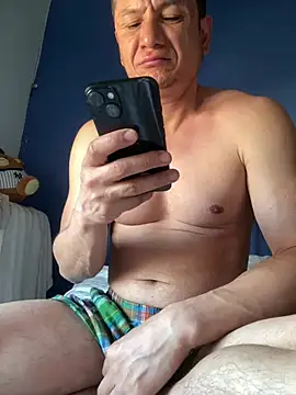 Snapshot of stevo170t chatting on May 28, 12:33 pm stevo170t online show from May 28, 12:33 pm