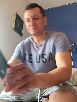 Snapshot of stevo170t chatting on May 8, 2:21 pm stevo170t online show from May 8, 2:21 pm