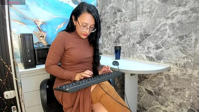 Scarlett 14  online show from April 14, 7:08 pm