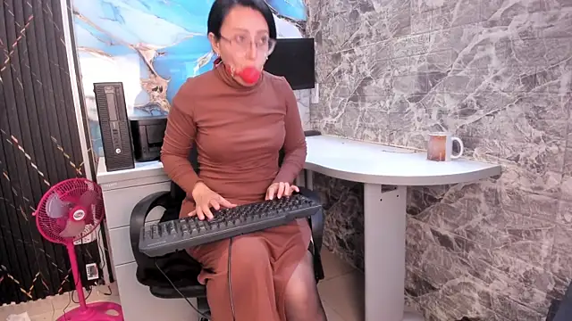 Scarlett 14  online show from January 16, 3:21 am