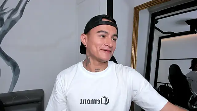 LiamDeep online show from October 4, 6:31 pm