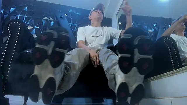 LiamDeep online show from March 23, 8:08 pm