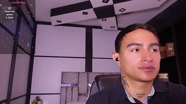 Snapshot of LiamDeep chatting on February 1, 6:06 pm LiamDeep online show from February 1, 6:06 pm