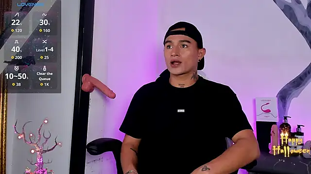 LiamDeep online show from October 18, 8:33 pm