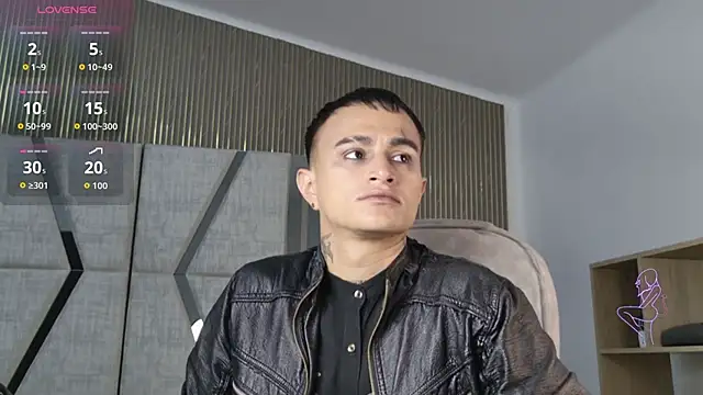 Snapshot of LiamDeep chatting on February 18, 9:11 pm LiamDeep online show from February 18, 9:11 pm