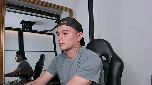 LiamDeep online show from October 2, 6:22 pm