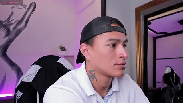 LiamDeep online show from November 11, 8:14 pm