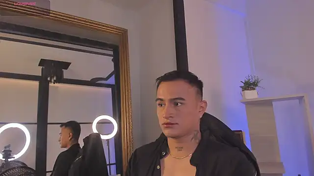 LiamDeep online show from December 5, 8:17 pm